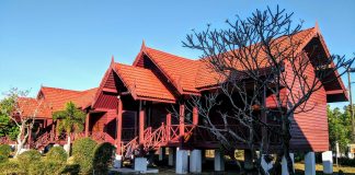 Beautifull and cheap bungalows in Nakai Resort on the Thakhek Loop